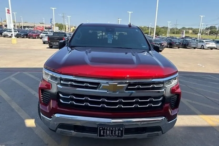 2024 Chevrolet Silverado 1500 LTZ photo 1
