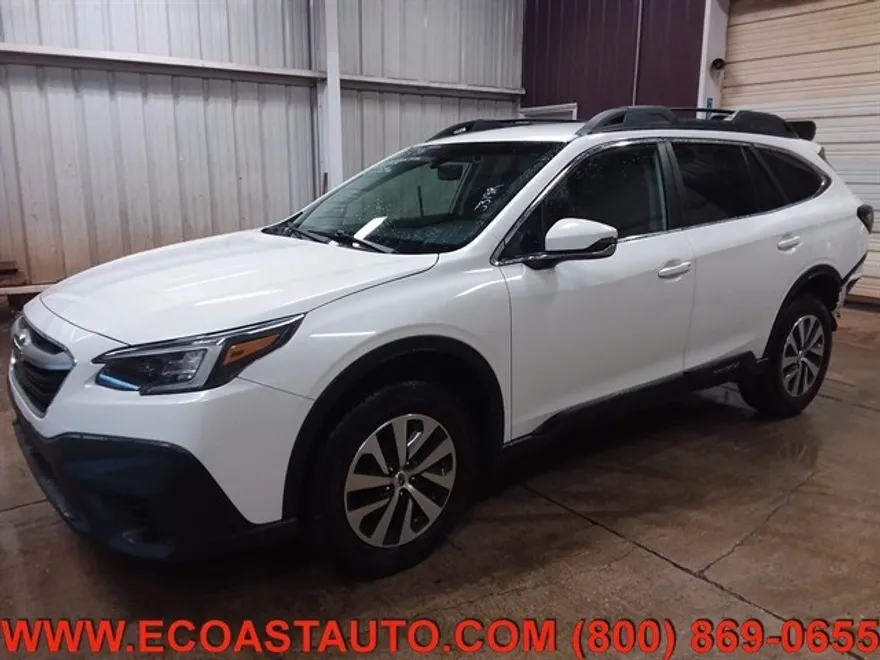 2020 Subaru Outback Premium photo 1