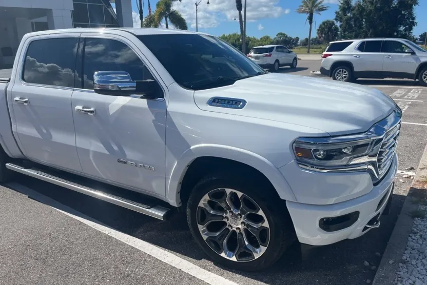 2022 Ram 1500 Longhorn photo 1