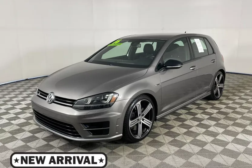 2016 Volkswagen Golf R photo 1