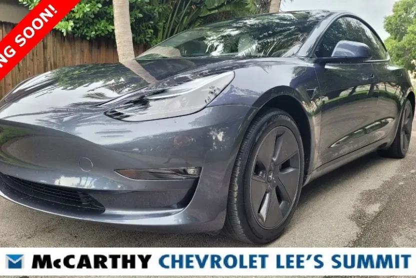 2023 Tesla Model 3 Long Range photo 1