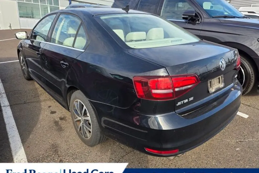2017 Volkswagen Jetta 1.4T SE photo 1