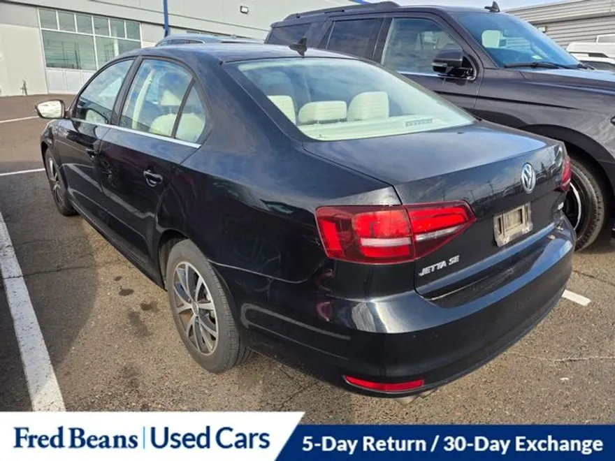 2017 Volkswagen Jetta 1.4T SE photo 1