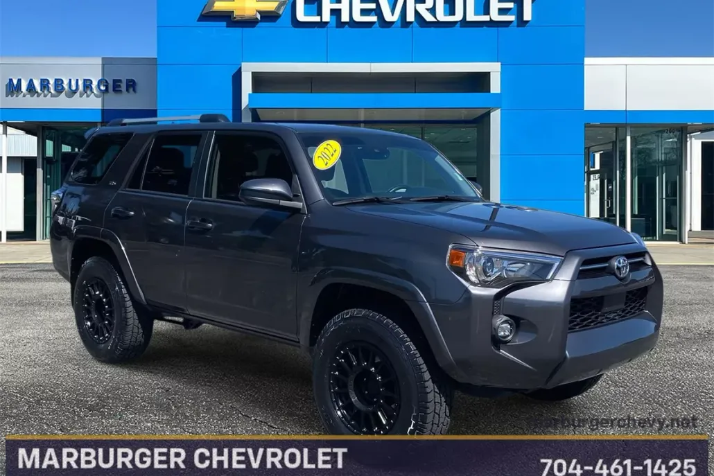 2022 Toyota 4Runner SR5 photo 1