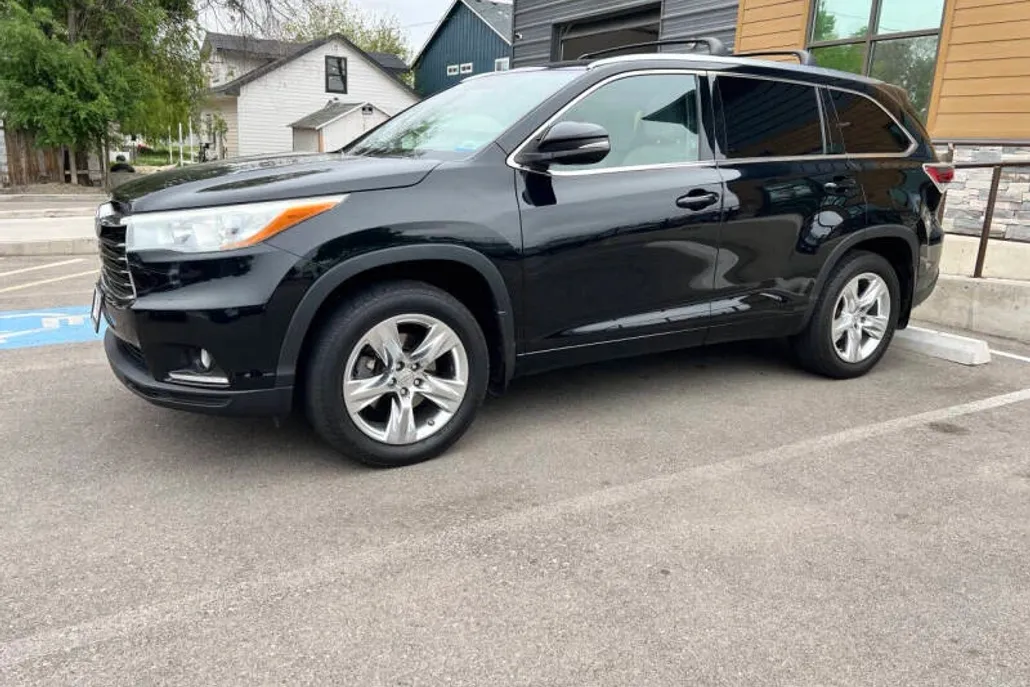 2015 Toyota Highlander Limited photo 1