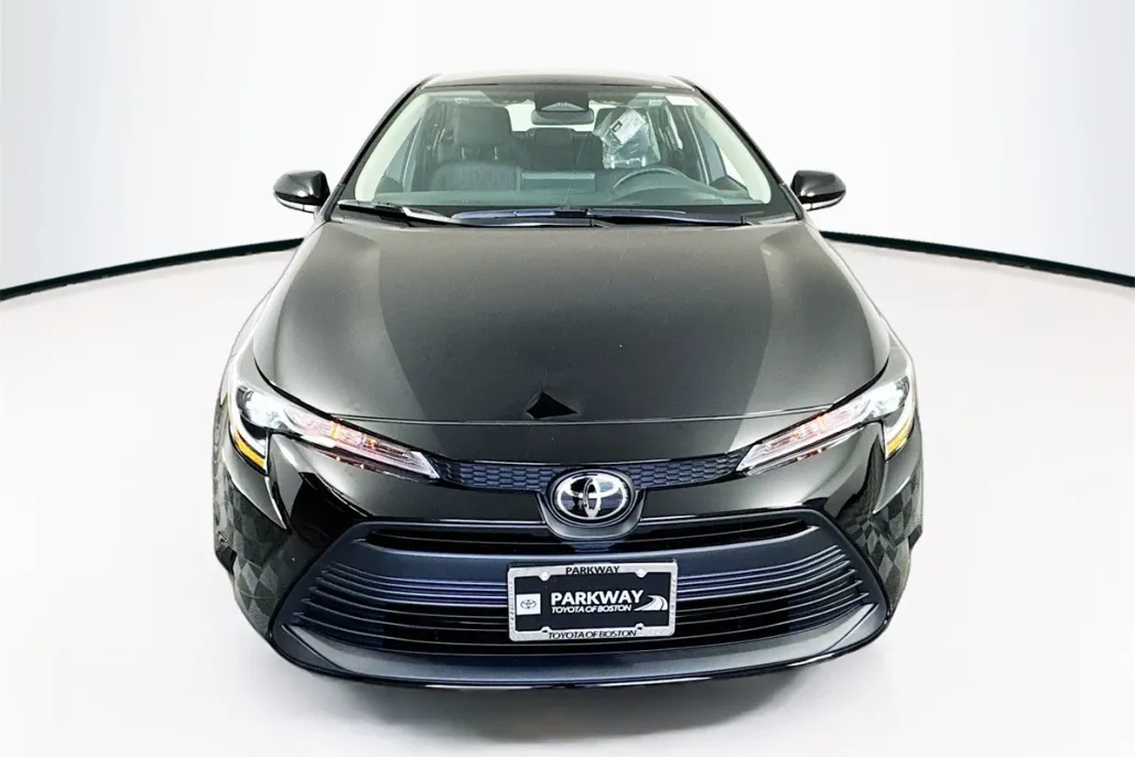 2026 Toyota Corolla LE photo 1