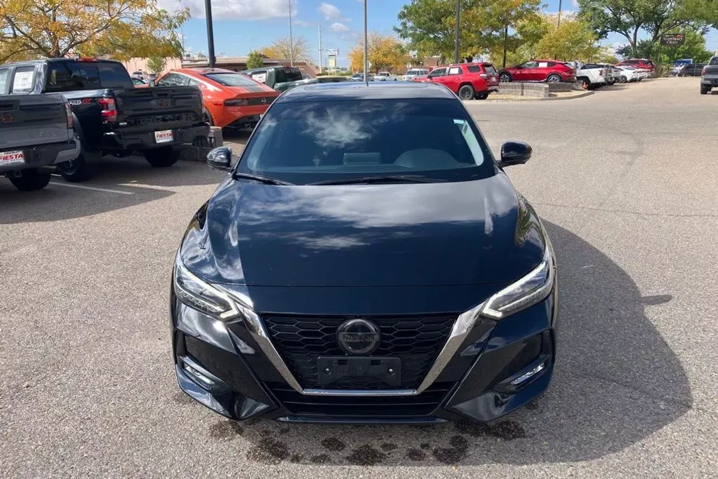 2022 Nissan Sentra SR photo 1