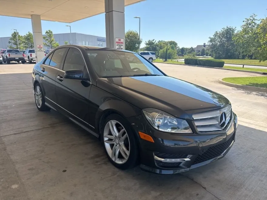 2013 Mercedes Benz C 250 Sport photo 1