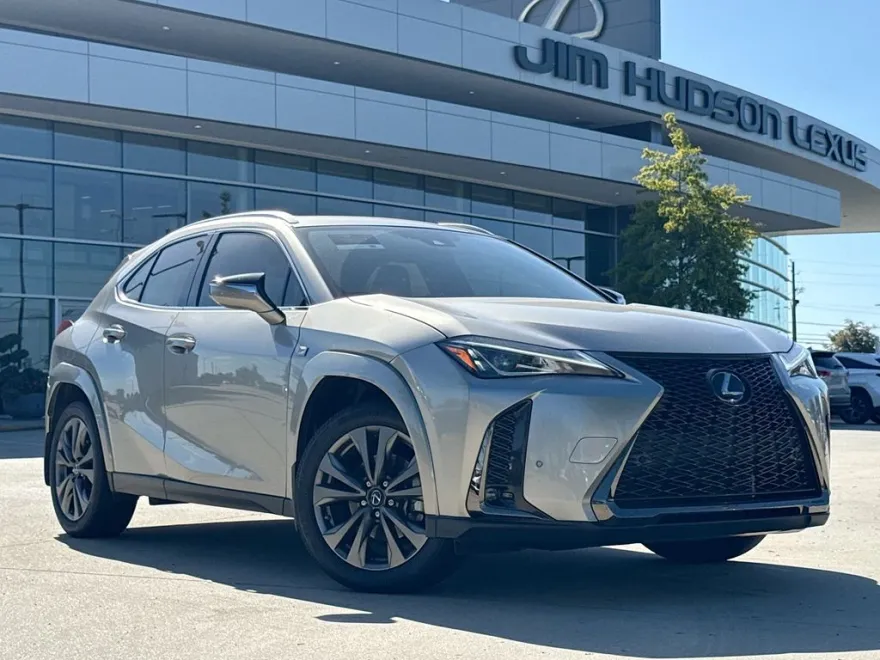 2022 Lexus UX 200 F SPORT photo 1