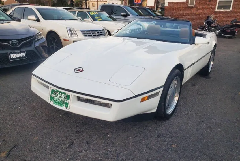 1989 Chevrolet Corvette Base photo 1