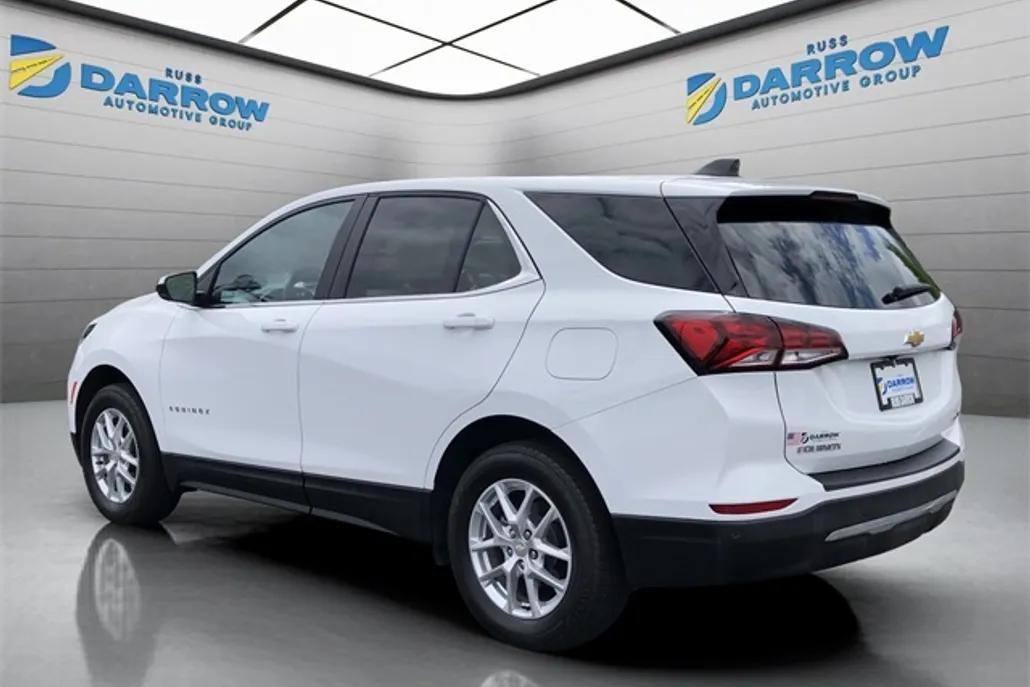 2023 Chevrolet Equinox LT photo 1