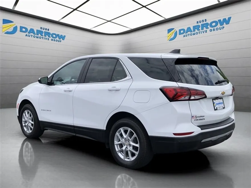 2023 Chevrolet Equinox LT photo 1