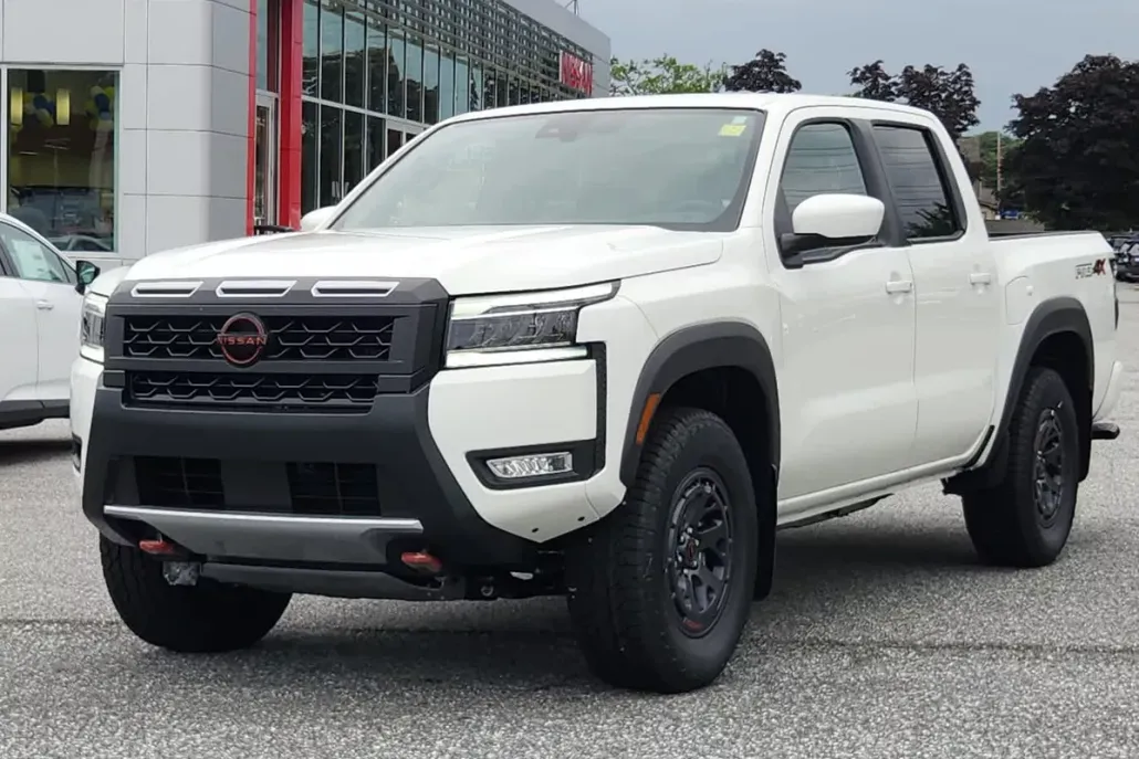 2025 Nissan Frontier PRO-4X photo 1