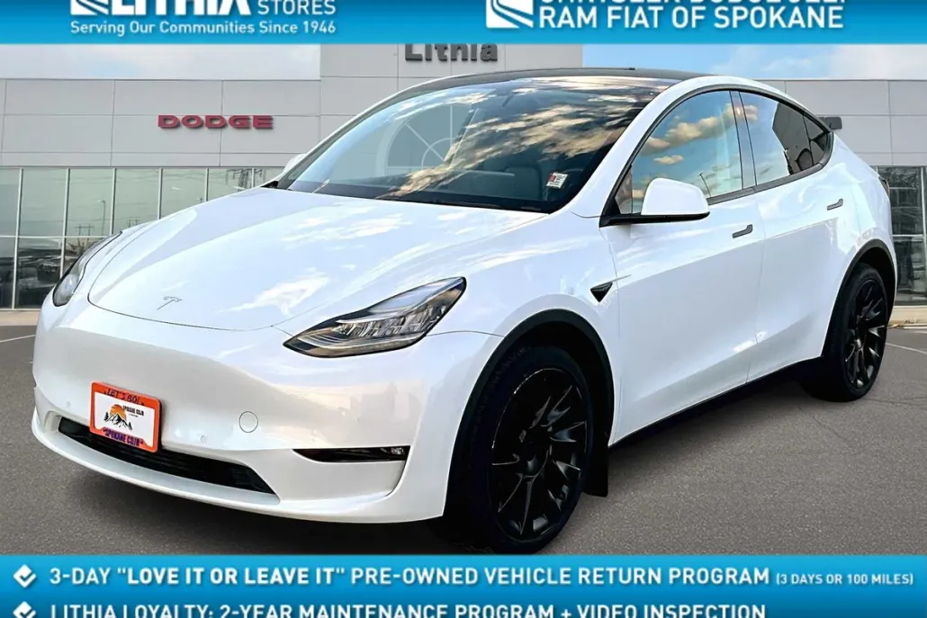 2022 Tesla Model Y Long Range photo 1