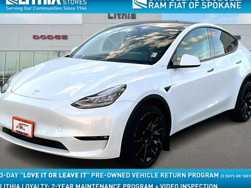 2022 Tesla Model Y Long Range photo 1