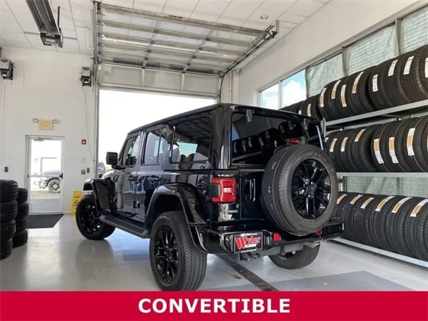 2021 Jeep Wrangler Unlimited Sahara High Altitude photo 1