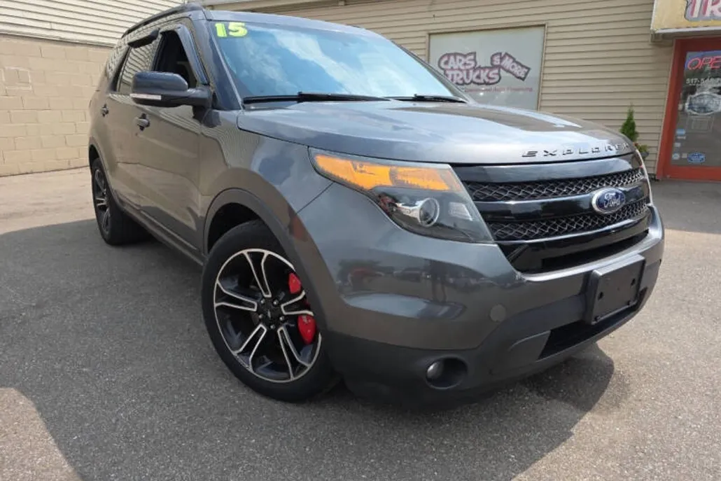 2015 Ford Explorer Sport photo 1