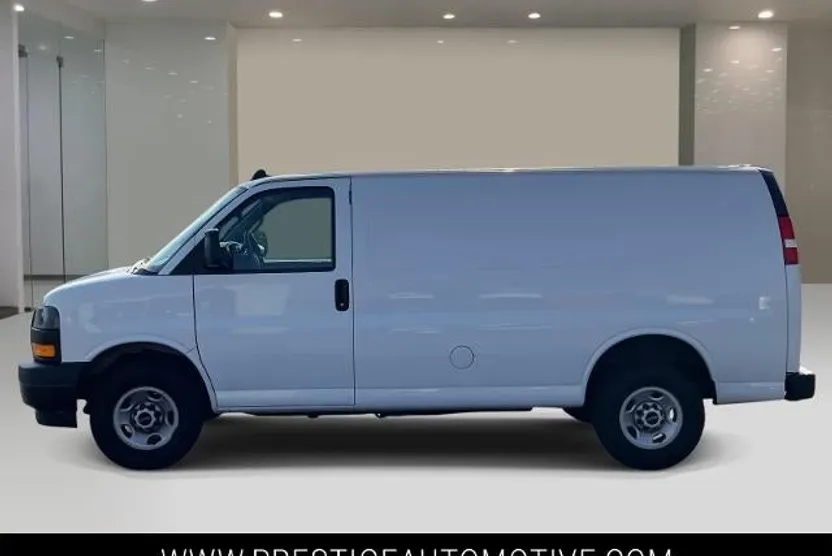 2022 Gmc Savana Cargo 2500 photo 1