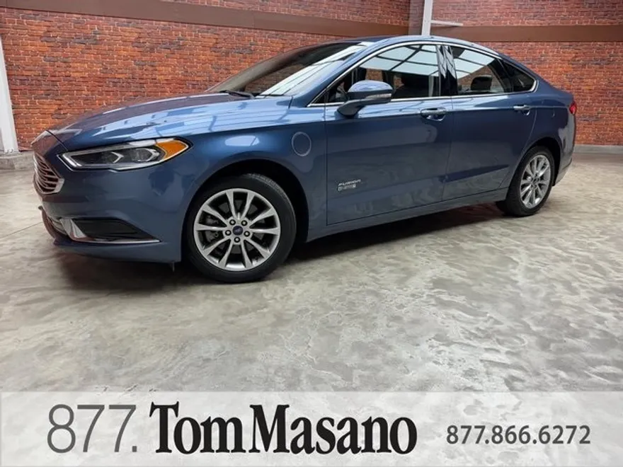 2018 Ford Fusion Energi SE photo 1