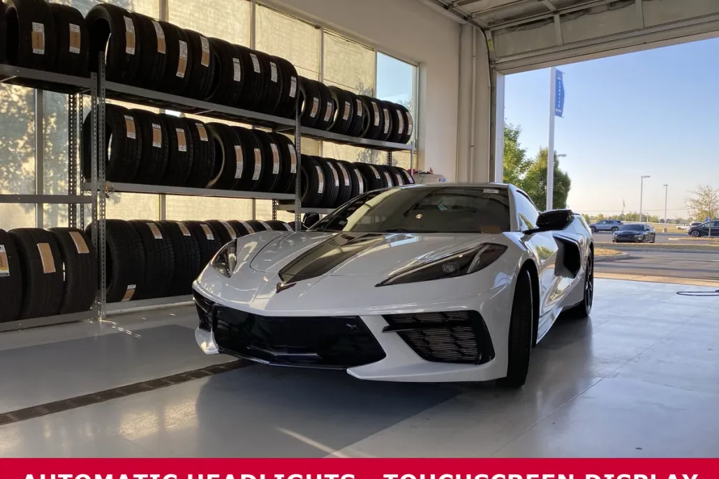2022 Chevrolet Corvette Stingray 2LT Convertible photo 1