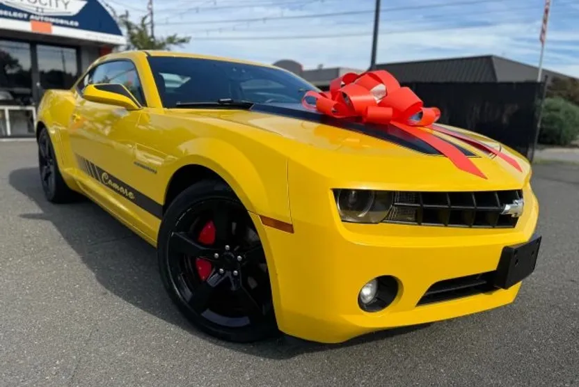 2011 Chevrolet Camaro Coupe photo 1