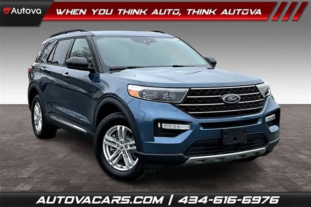 2020 Ford Explorer XLT photo 1