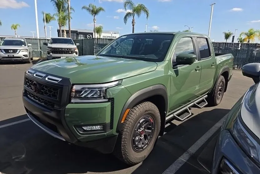 2025 Nissan Frontier PRO-X photo 1