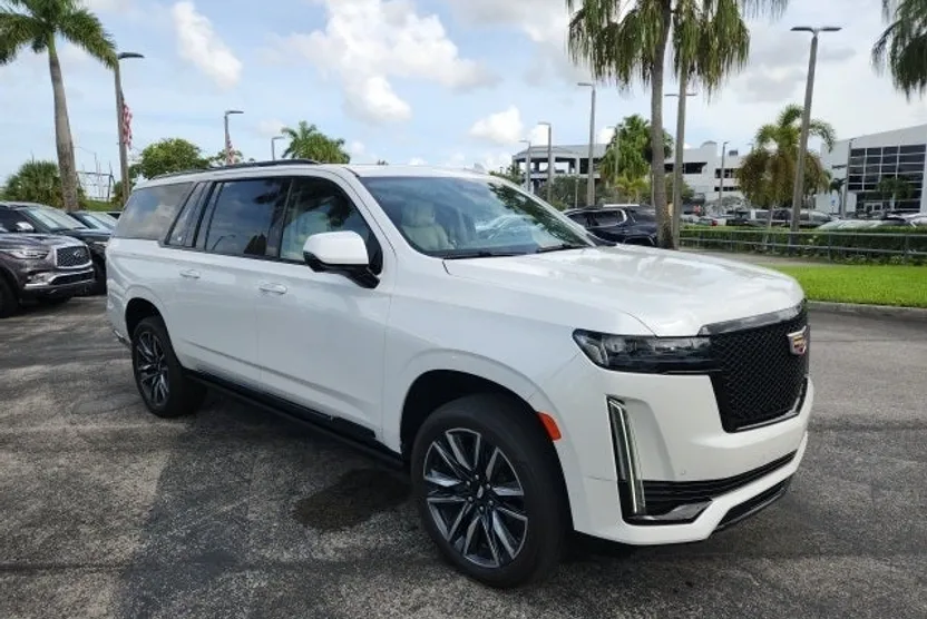 2022 Cadillac Escalade ESV Sport Platinum photo 1