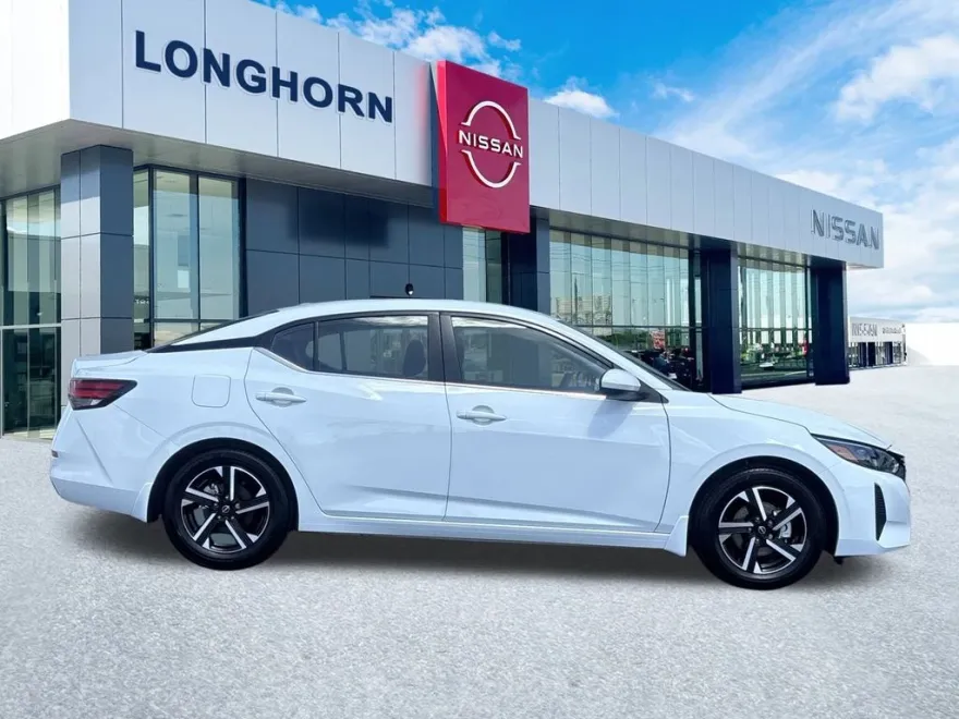 2025 Nissan Sentra SV photo 1