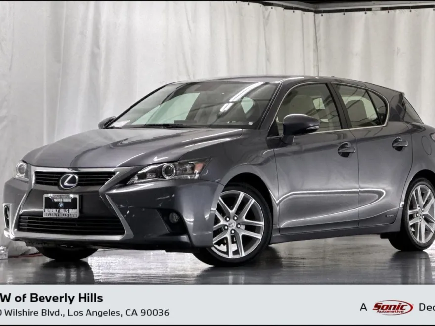 2015 Lexus CT 200h photo 1
