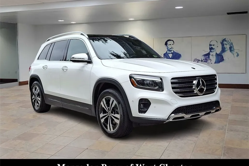 2025 Mercedes Benz GLB 250 4MATIC photo 1