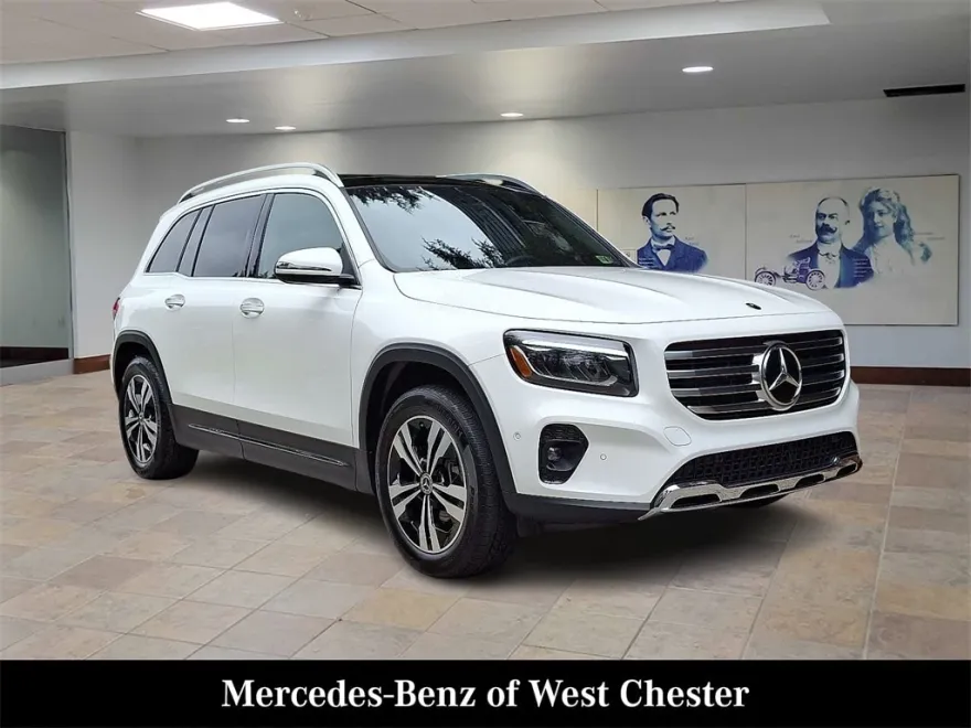 2025 Mercedes Benz GLB 250 4MATIC photo 1
