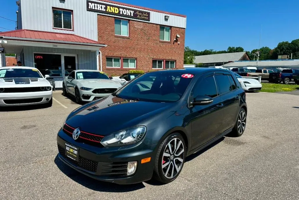 2014 Volkswagen Golf GTI Wolfsburg Edition photo 1