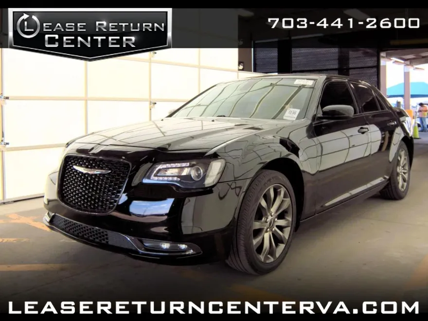 2019 Chrysler 300 photo 1