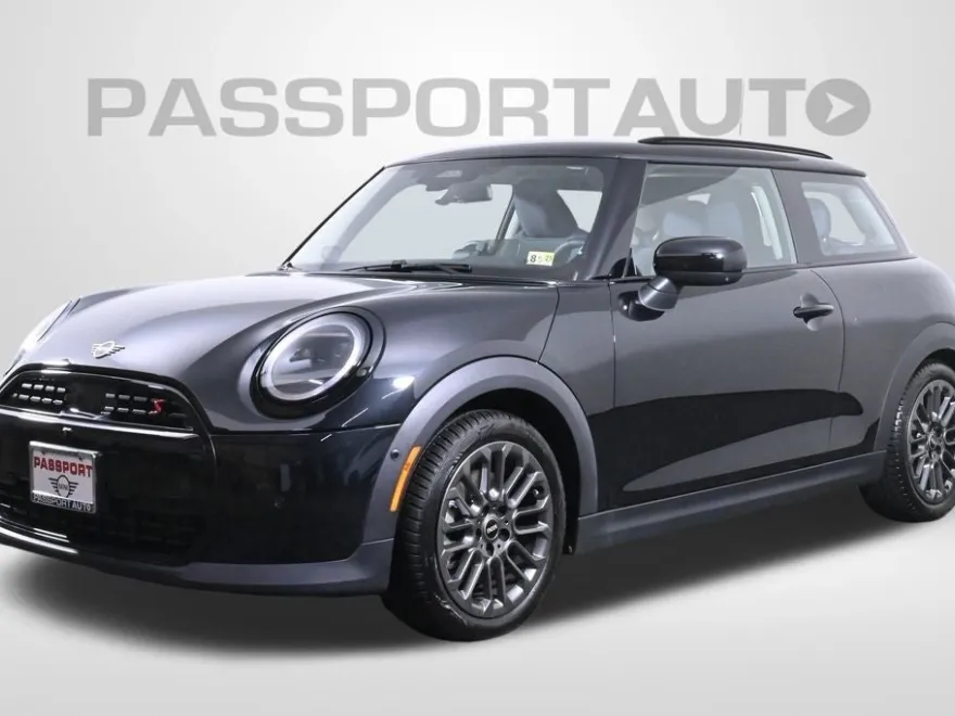 2025 Mini Cooper 2 Door Hardtop S Iconic photo 1