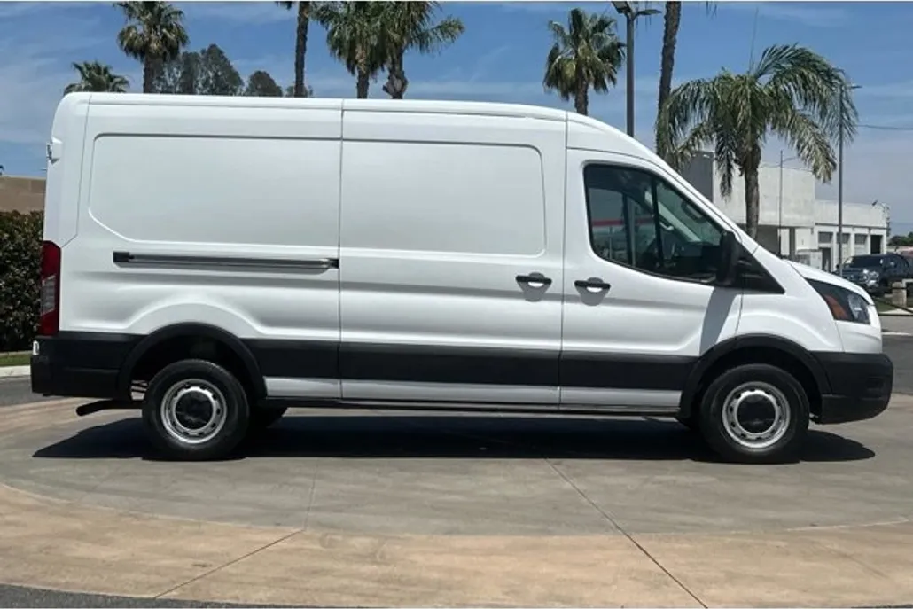 2023 Ford Transit Cargo Van photo 1