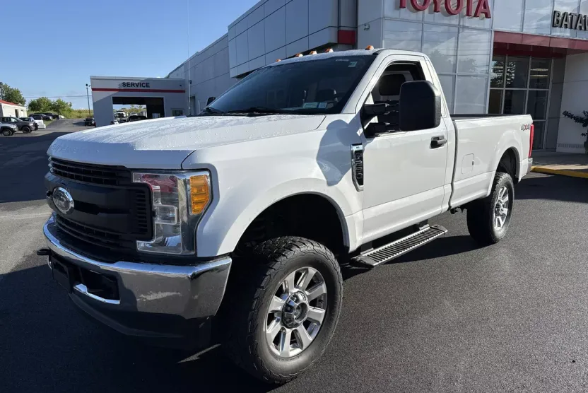 2017 Ford F-250 photo 1
