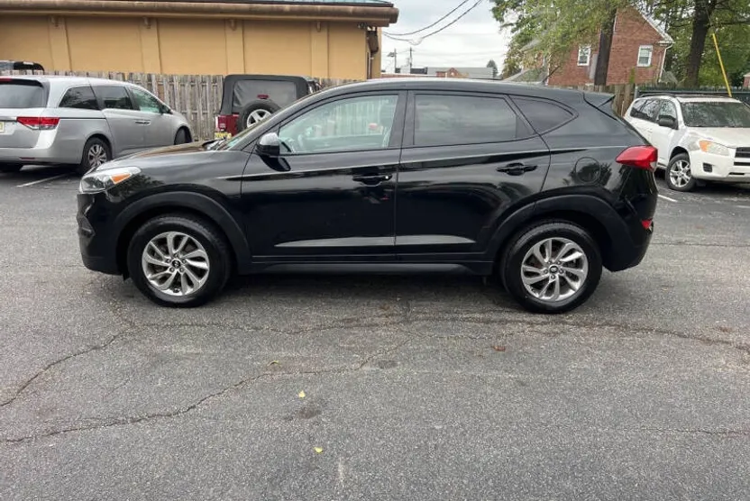 2018 Hyundai Tucson SE photo 1