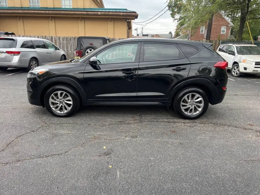 2018 Hyundai Tucson SE photo 1
