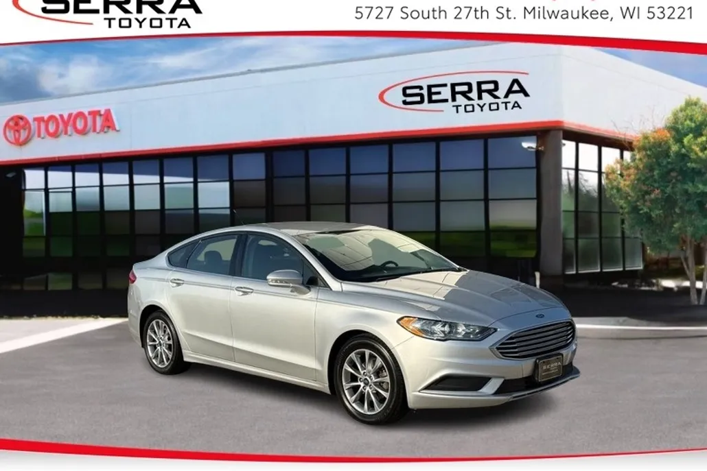 2017 Ford Fusion SE photo 1