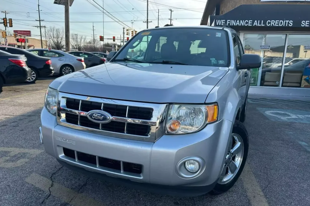 2011 Ford Escape XLT Sport photo 1