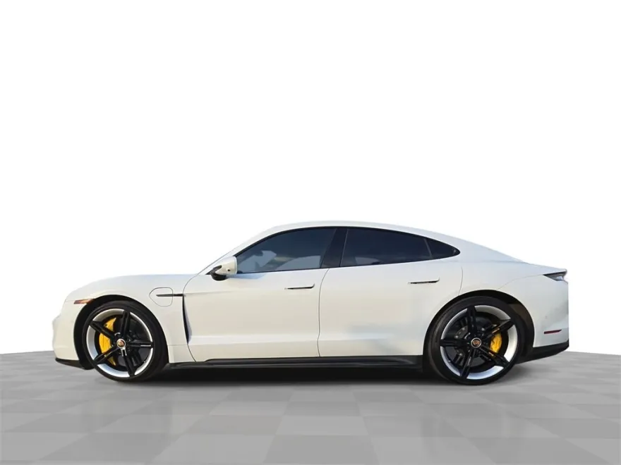 2020 Porsche Taycan Turbo S photo 1