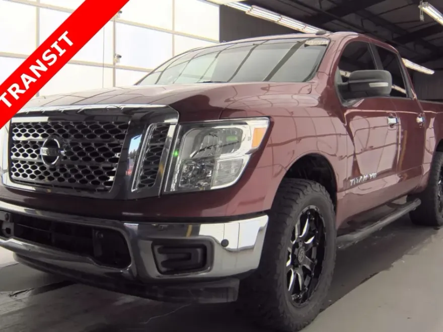 2018 Nissan Titan SV photo 1