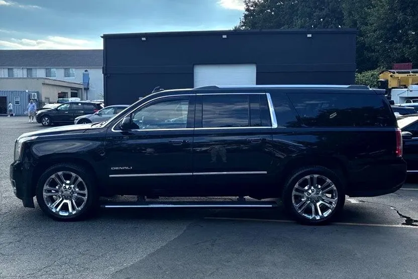 2016 Gmc Yukon XL Denali photo 1