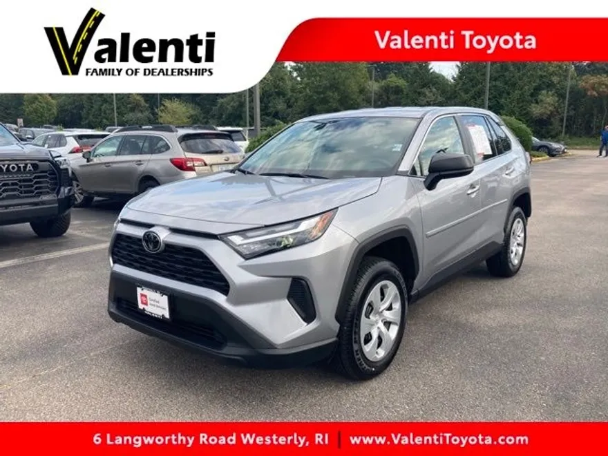 2024 Toyota RAV4 LE photo 1