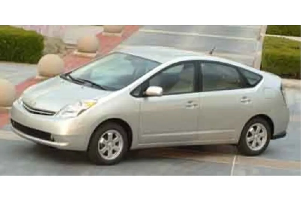 2004 Toyota Prius photo 1