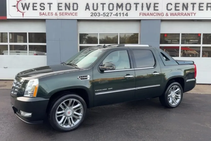 2013 Cadillac Escalade EXT Premium photo 1