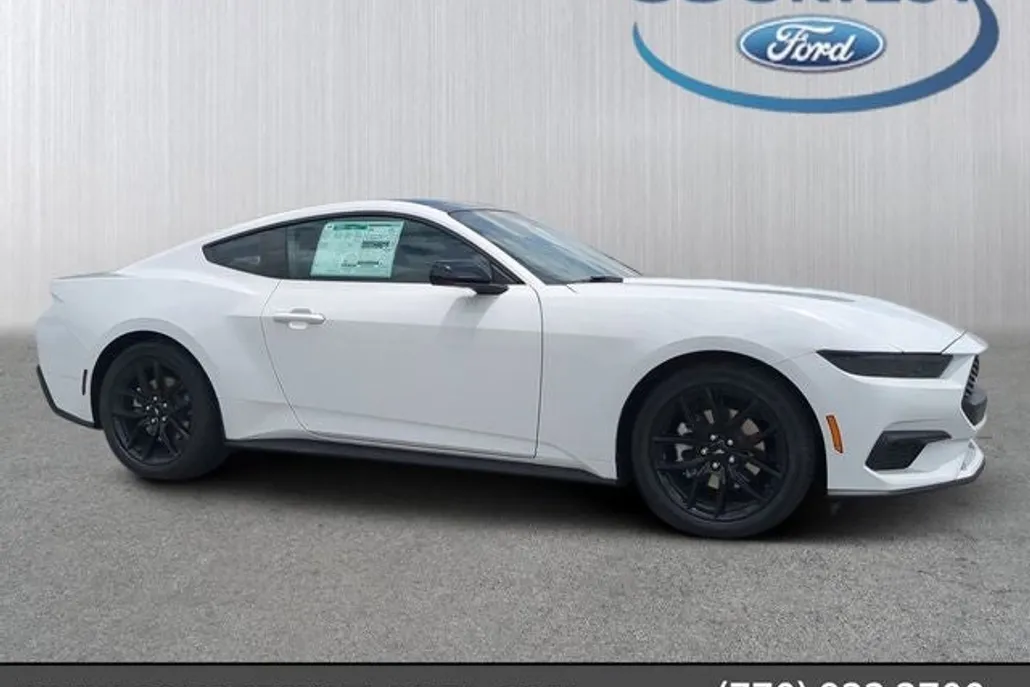 2025 Ford Mustang EcoBoost photo 1