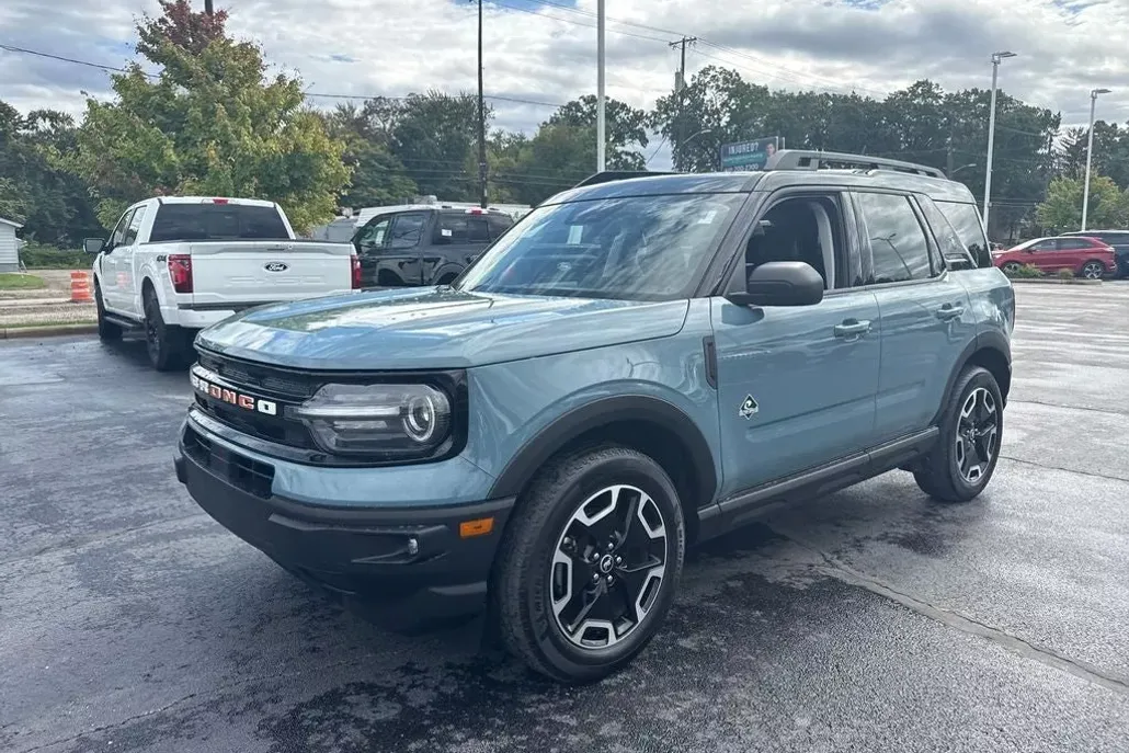 2022 Ford Bronco Sport Outer Banks photo 1