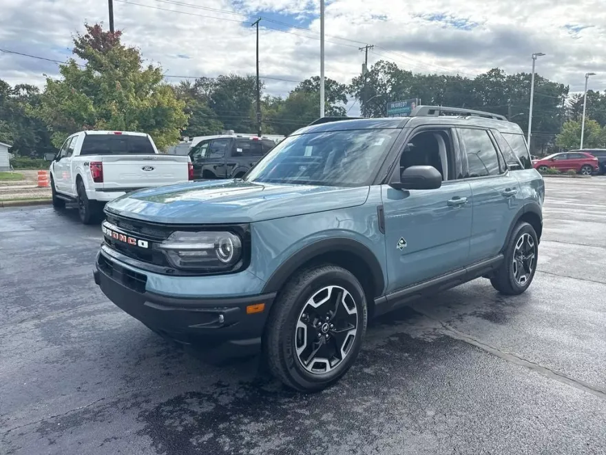 2022 Ford Bronco Sport Outer Banks photo 1